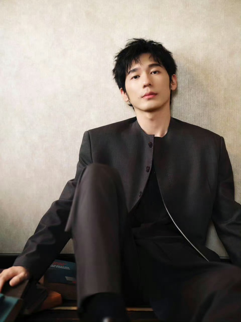 白宇白天是daddy晚上是baby 白宇的可塑性也太强了！冷脸时是生人勿近的大佬