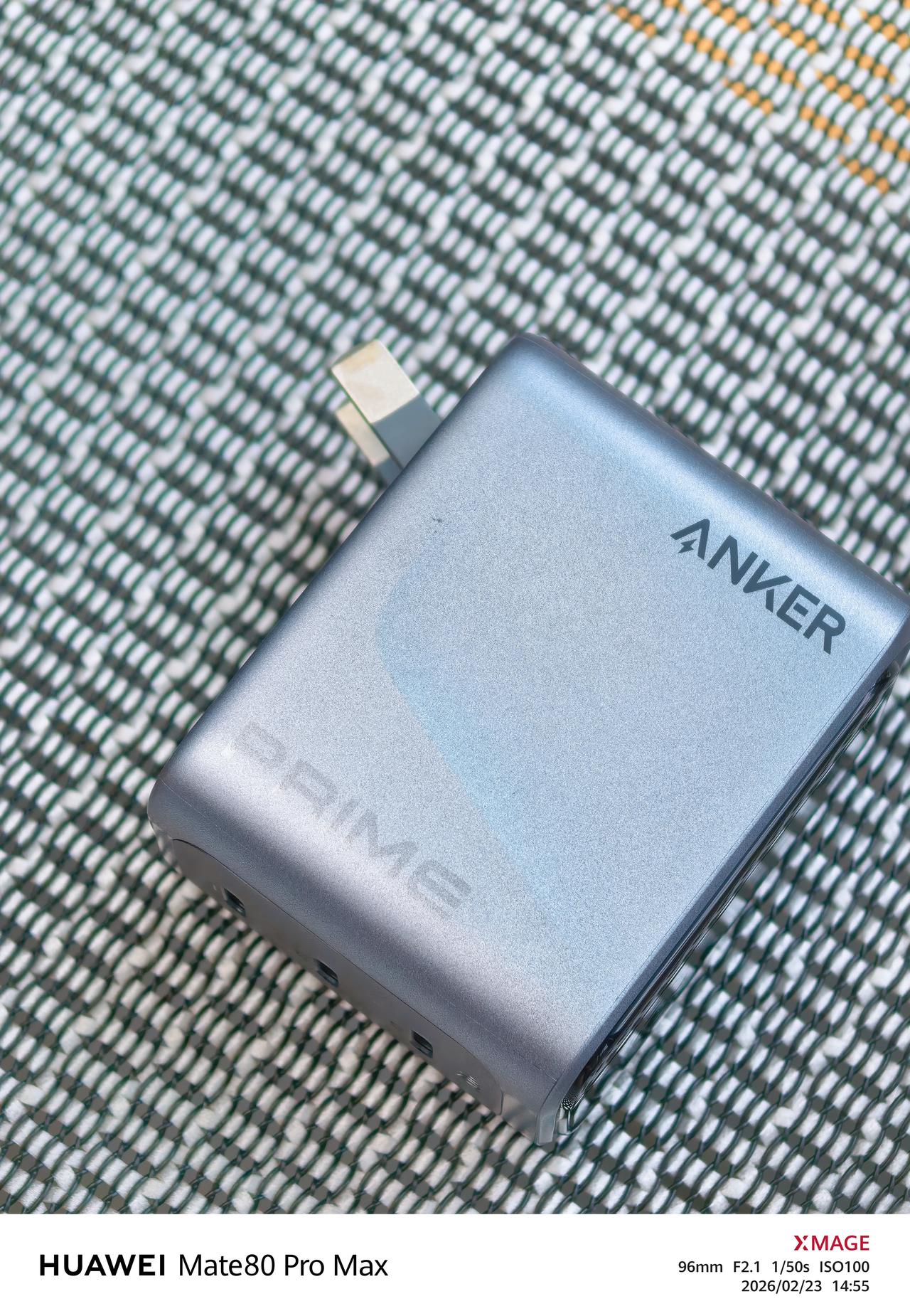 过年回家、出差跑外勤，我现在只带安克 160W 这一个充电头，彻底告别充电焦虑！