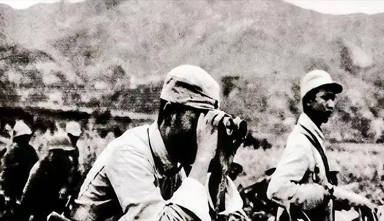 1942年，吴瑞林绑架5名日军工程师，敲诈7吨炸药派出3连押运，可是，被一队伪军