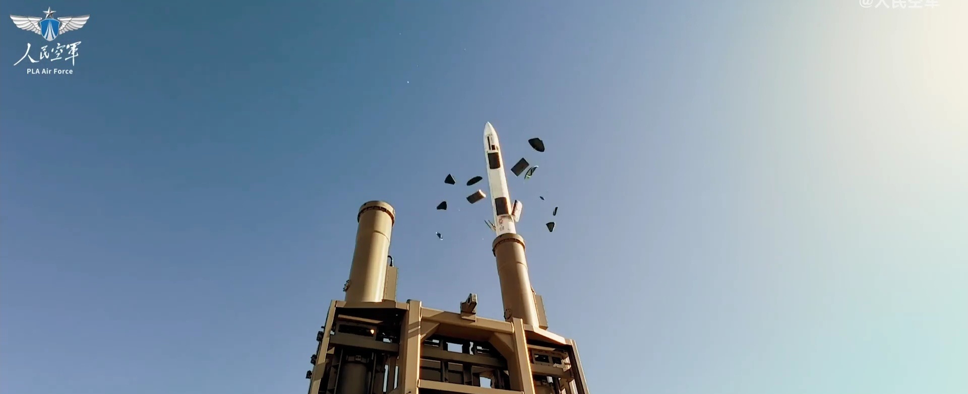 人民空军成立76周年每天认识一件兵器这是红旗-20吧 ​​​