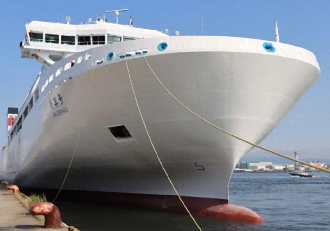 /日本接连收到两个 “坏消息”，高市早苗第一次这么紧张。第一个 “坏消息” 是往