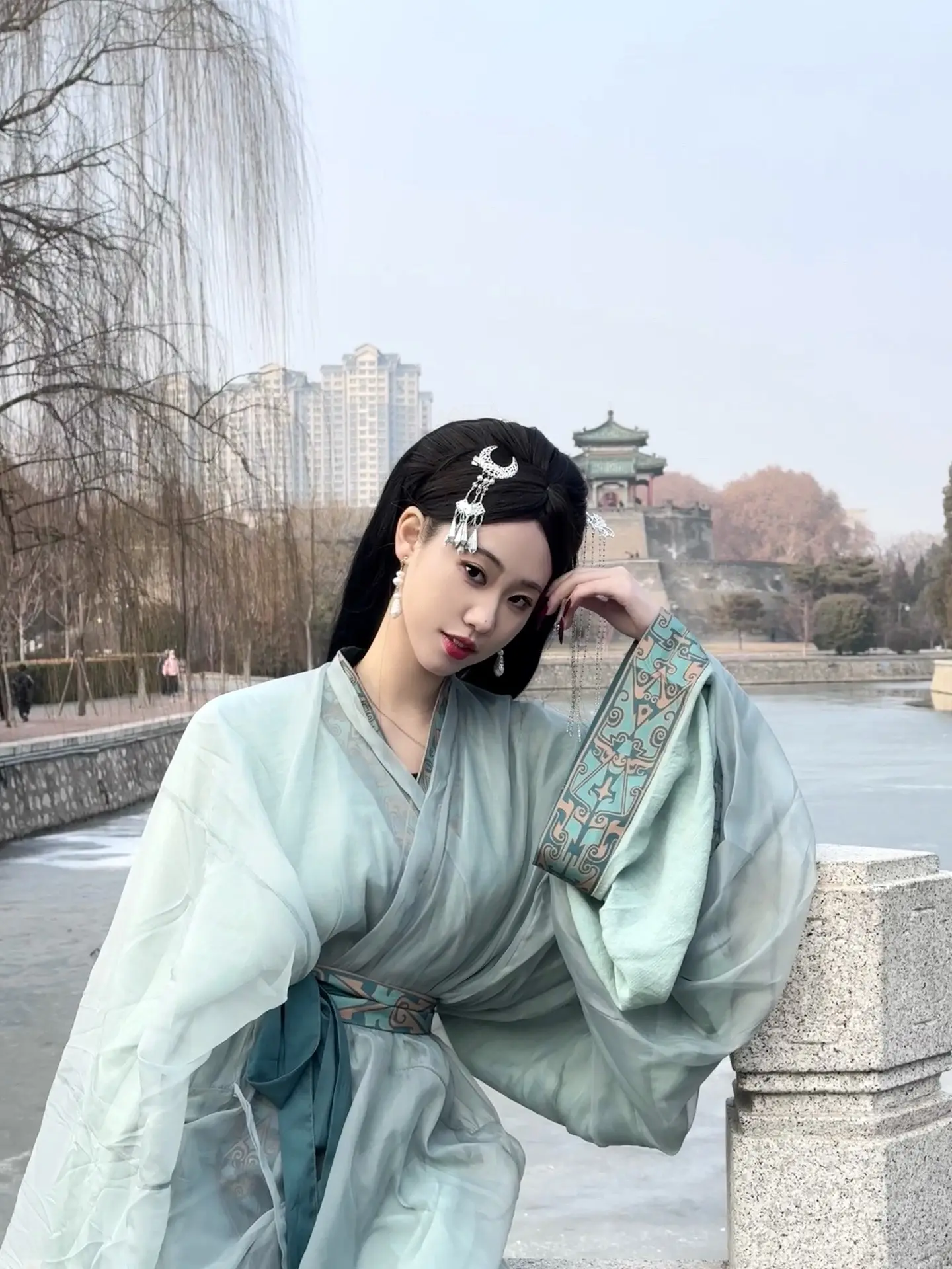 听说战国袍很有宿命感。