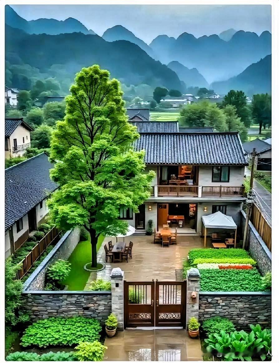 我朋友在房管局工作十年了，
     让我真心奉劝大家一句话！
如果你现在城里有