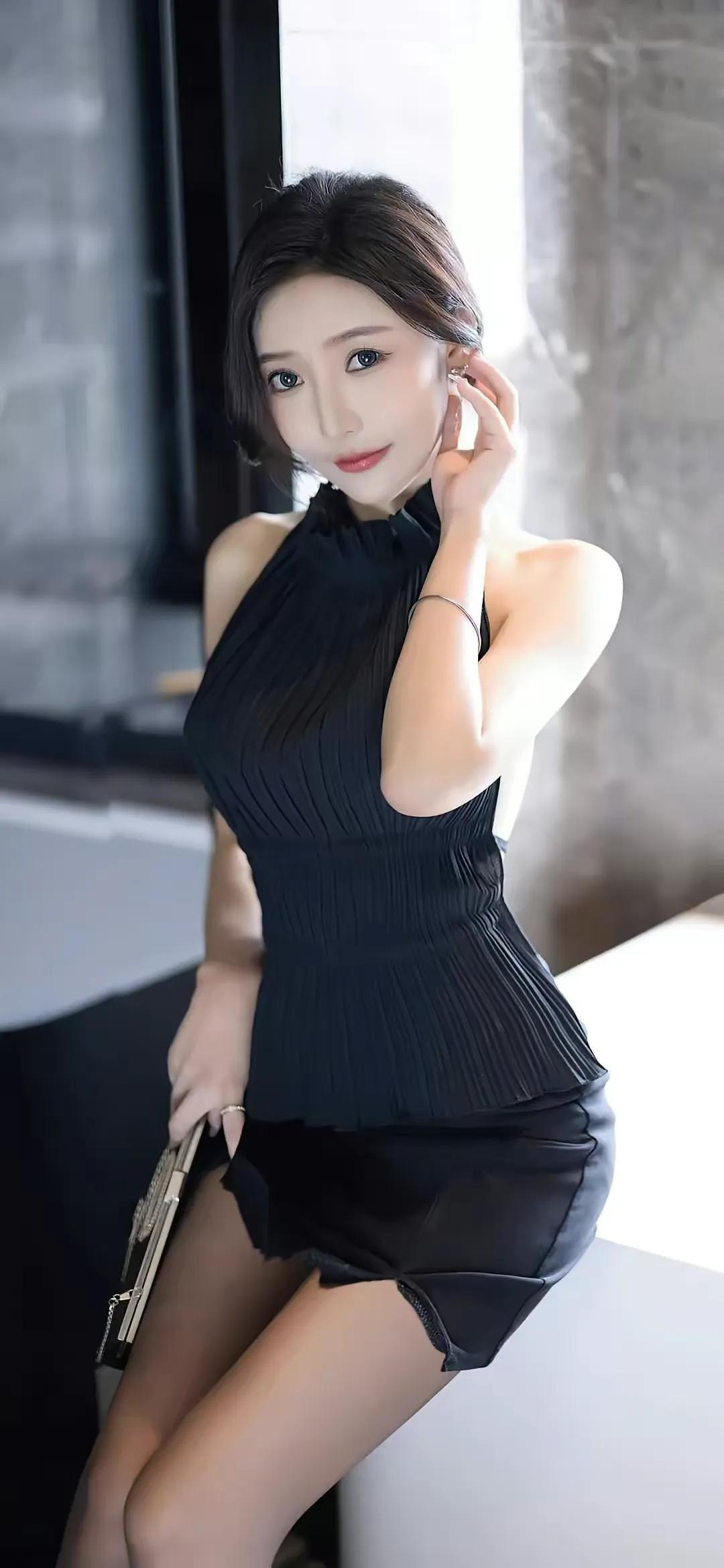 人没必要听信闲言碎语，自己走自己的路