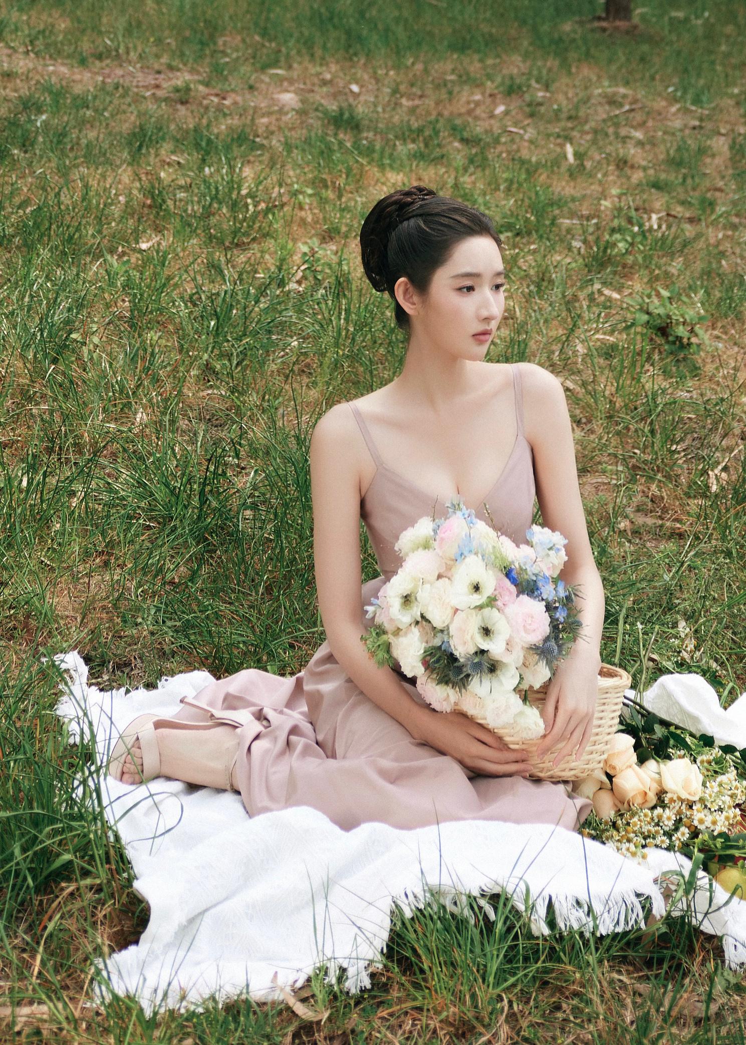 👠王玉雯朋友聚会而已曝黄景瑜王玉雯恋情