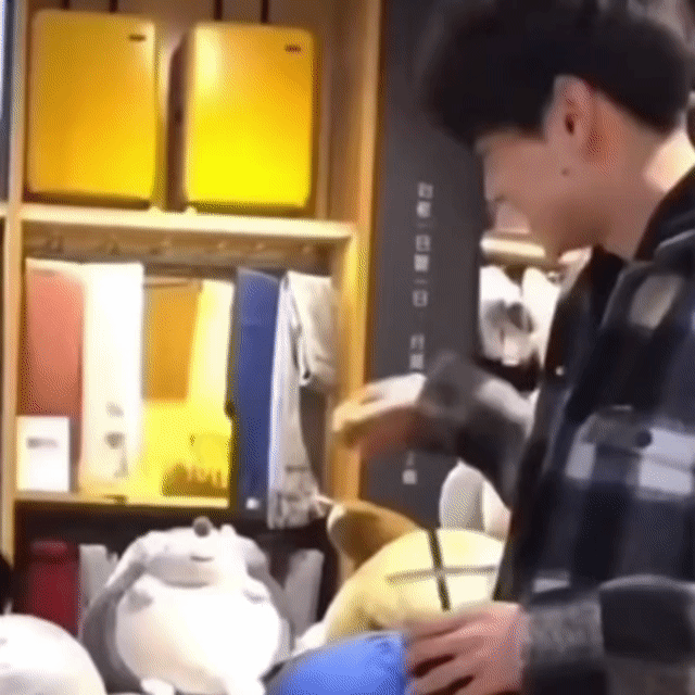 是现在睡觉还是出门买了东西再睡，这是个问题