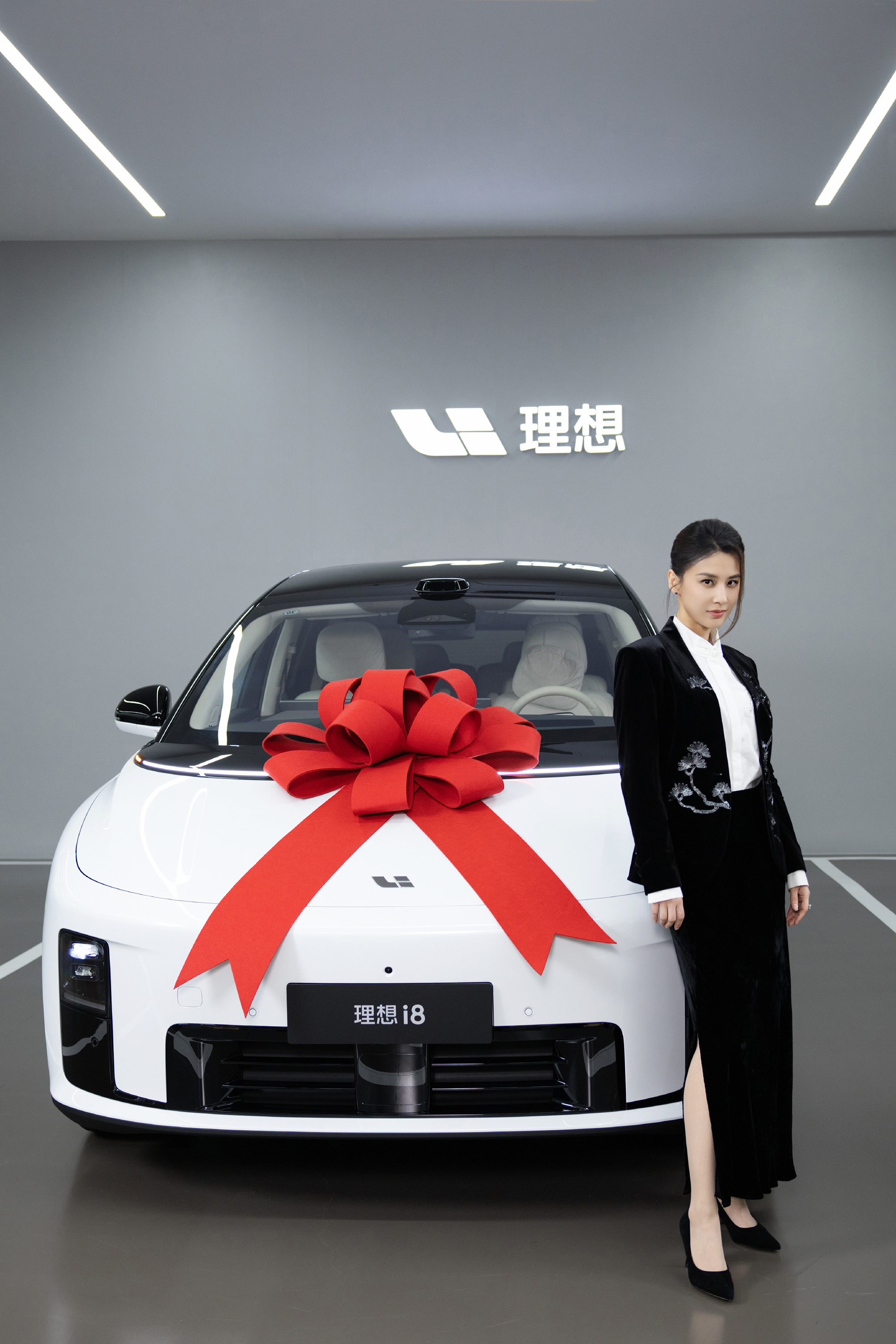 黄圣依加入理想大家庭了，她提的是理想i8，这台车真的很好开，像我平时通勤、假期出