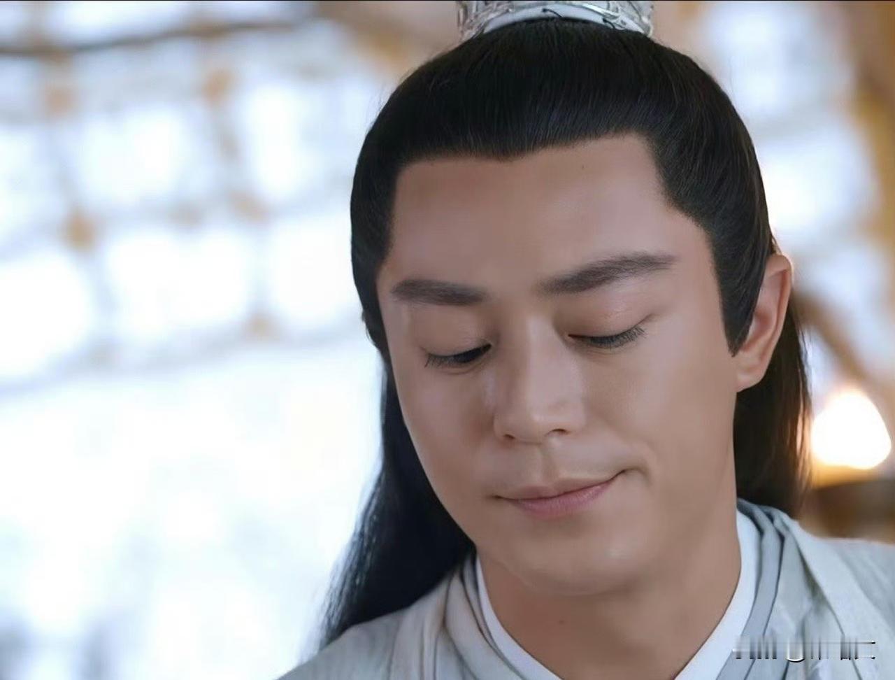 重温《花千骨》造型辣眼！霍建华熊猫眼赵丽颖蓝唇，敬业态度圈粉
 
网友重温《花千