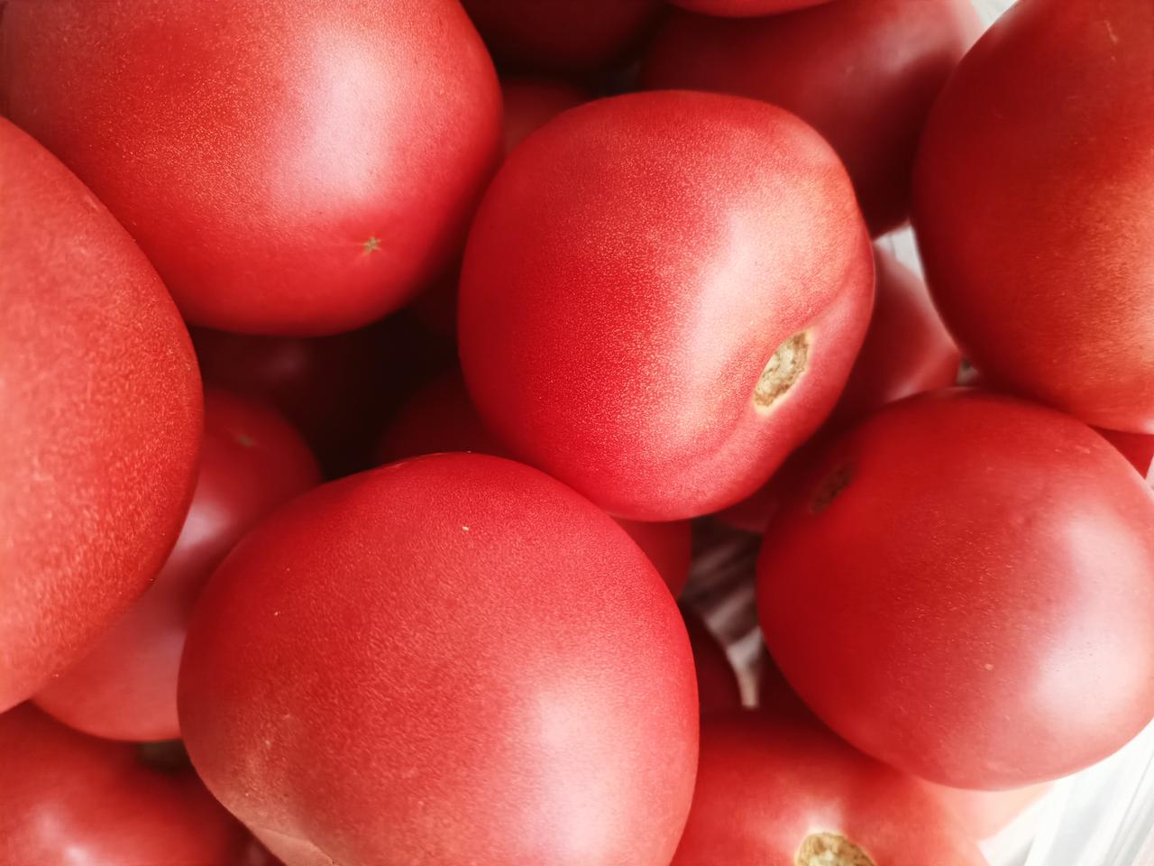 今天去菜市场买菜，菜价涨了。
比如西红柿前几天每斤1元，现在每斤1.5元，我先买