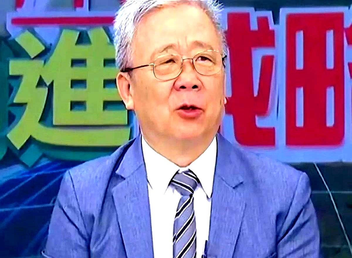 你说这帮人看新闻图啥？
不就图个痛快嘛！
平时大家一边嗑瓜子一边看中天，就跟看自