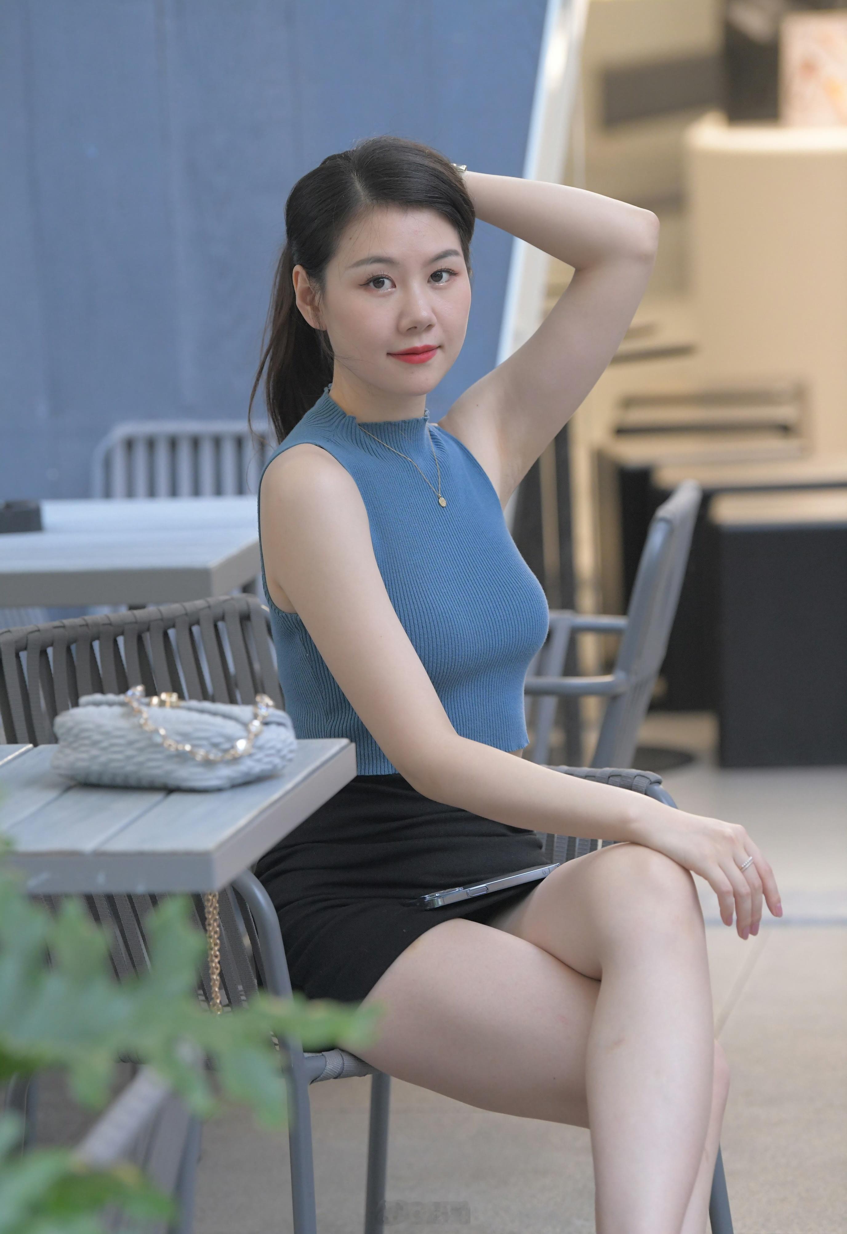 小姐姐的发量真好 ​​​