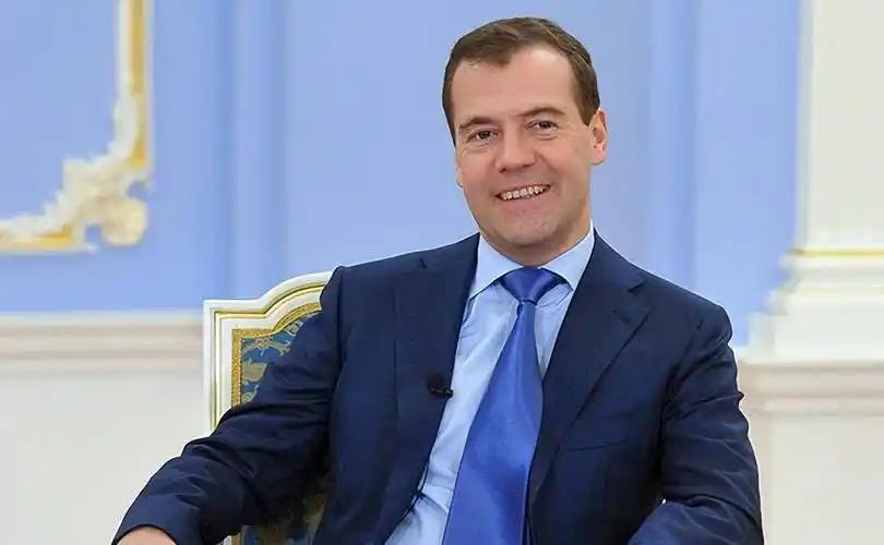 梅德韦杰夫直言：特朗普欲成普京式总统，终究难以企及
 俄罗斯联邦安全会议副主席德