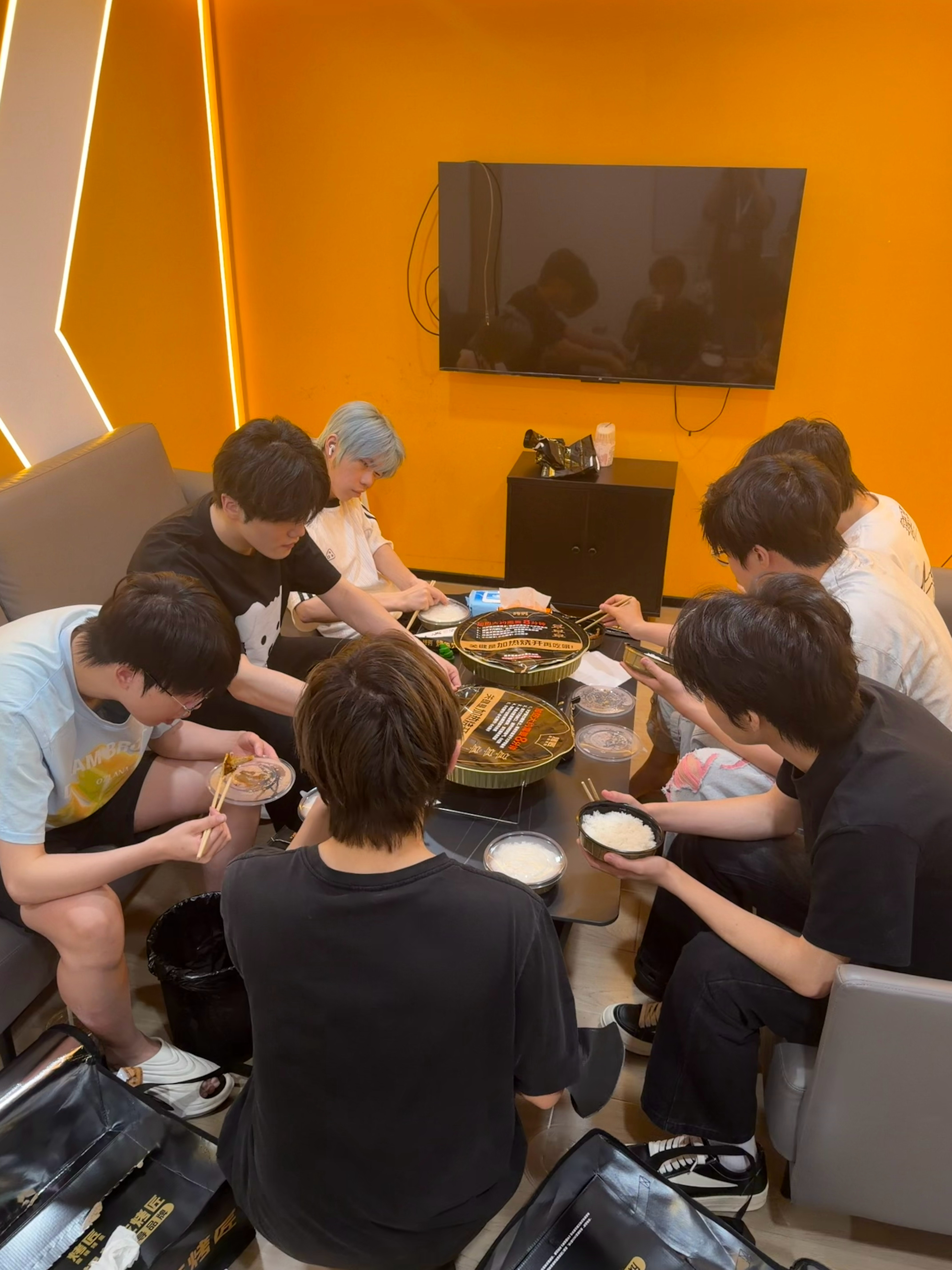 rsg燃动盛夏 ✨大果的碎碎念 好吃，爱吃，多吃rsg电竞俱乐部虎狼之师 势不可