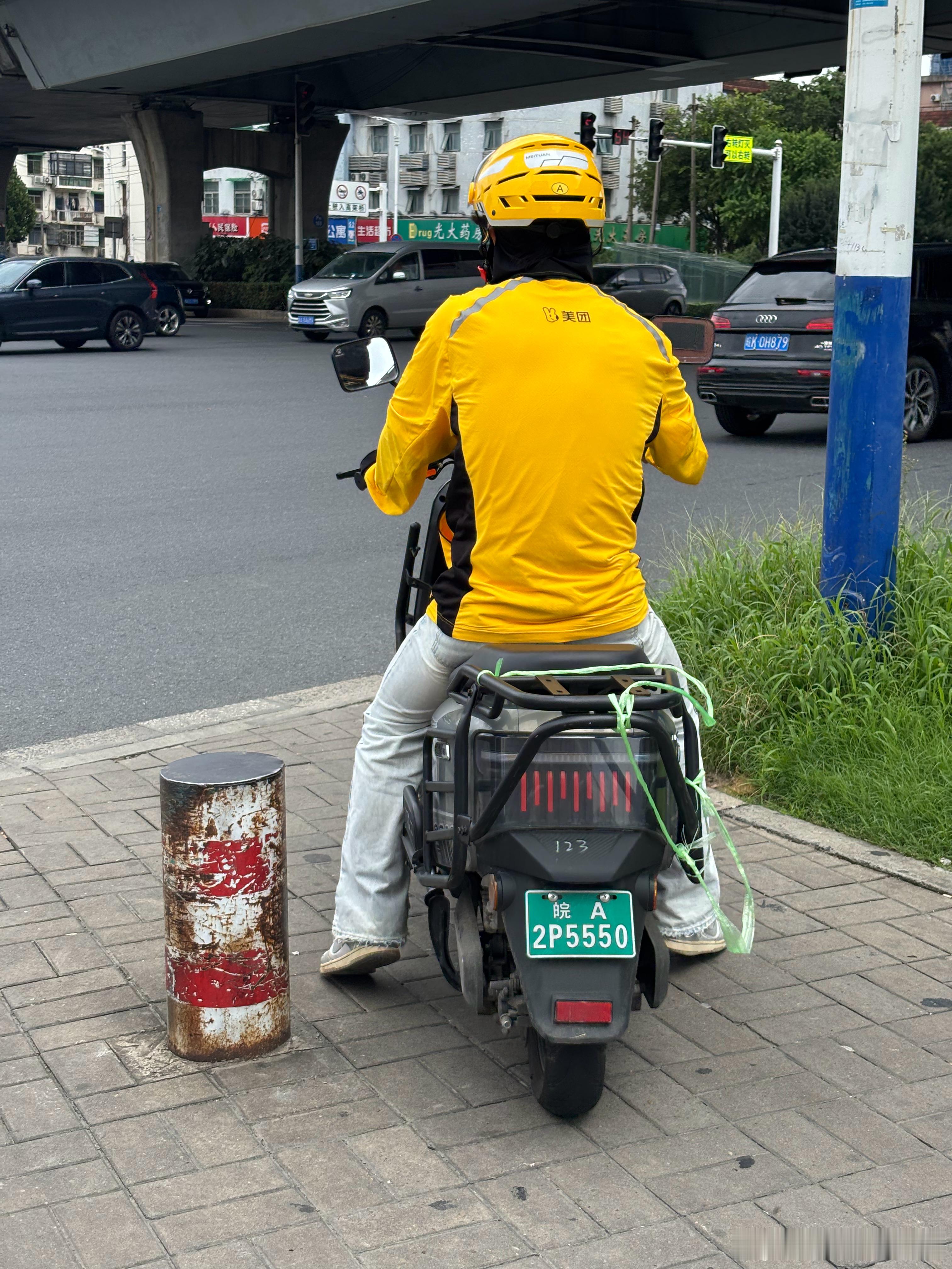 在人生的每个十字路口都要坚定地选择方向不要害怕失败 
