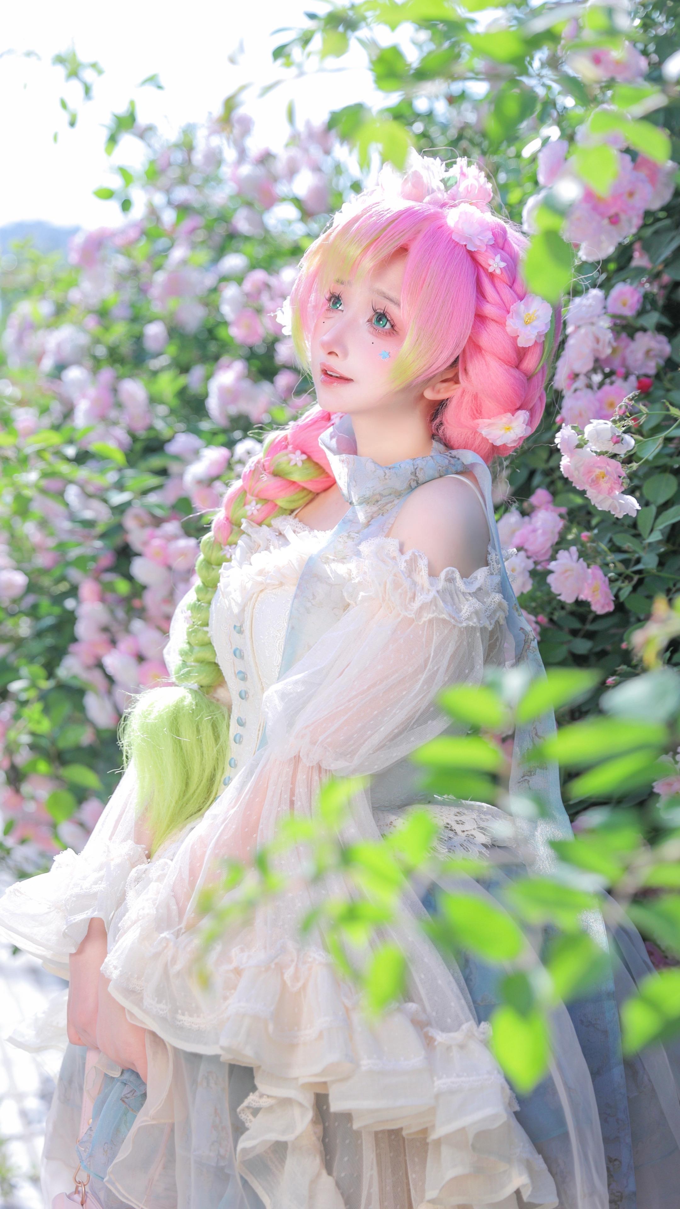 是在等待约会的小蜜璃呀🌸💕。📷