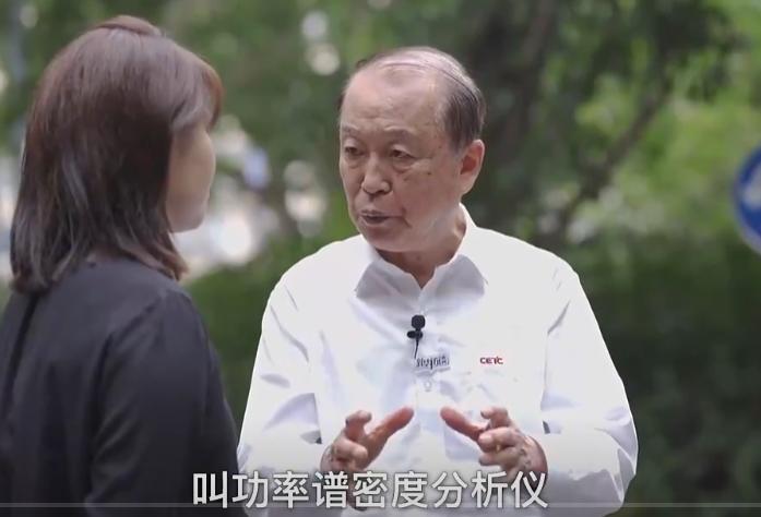 [微风]85岁的中国工程院院士贲德在接受央视采访时表示：五十多年前，为了看懂外国