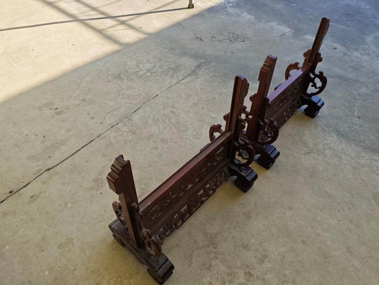 收藏这个有价值吗？
大伙给说道说道！
咱老百姓不懂行，
这玩意儿到底值不值钱？