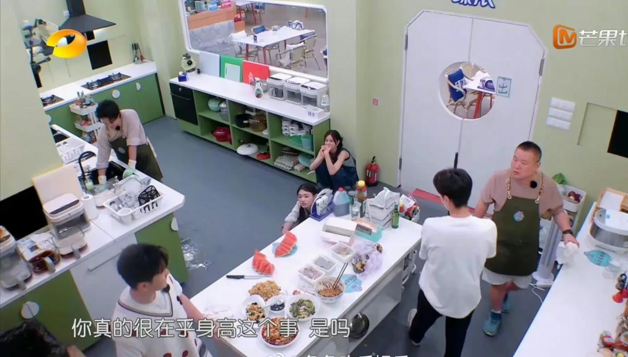 黄晓明，果然还是很在意！

8月20日，黄晓明突然引发了热议，起因是他和小伙伴们