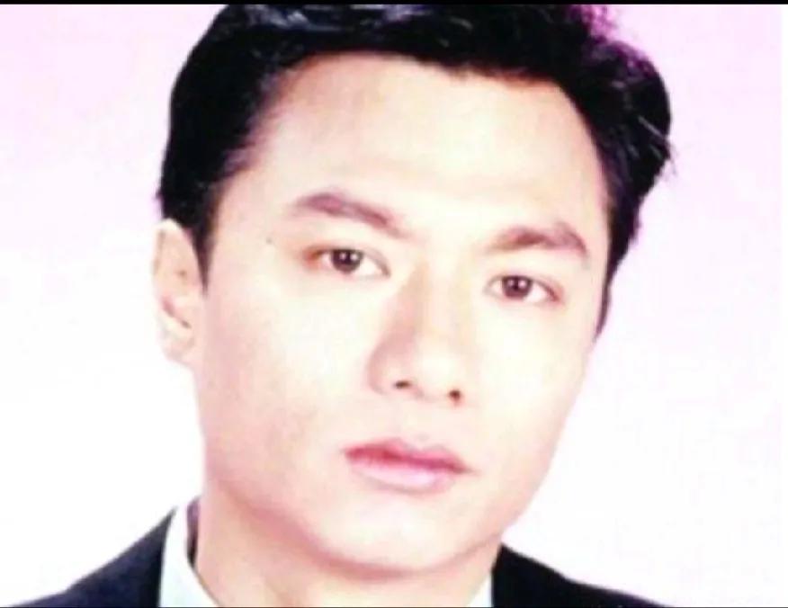 他曾是当时最为耀眼的男演员之一，也曾得到过无数女神的追捧，如今却身败名裂，妻离子