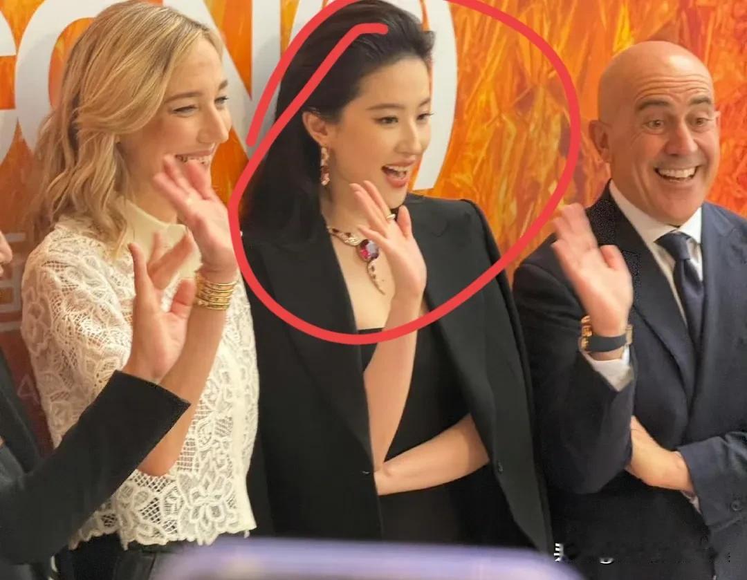 为啥外国品牌这么青睐刘亦菲？

不知道大家发现没有，在85里面，刘亦菲的资源绝对
