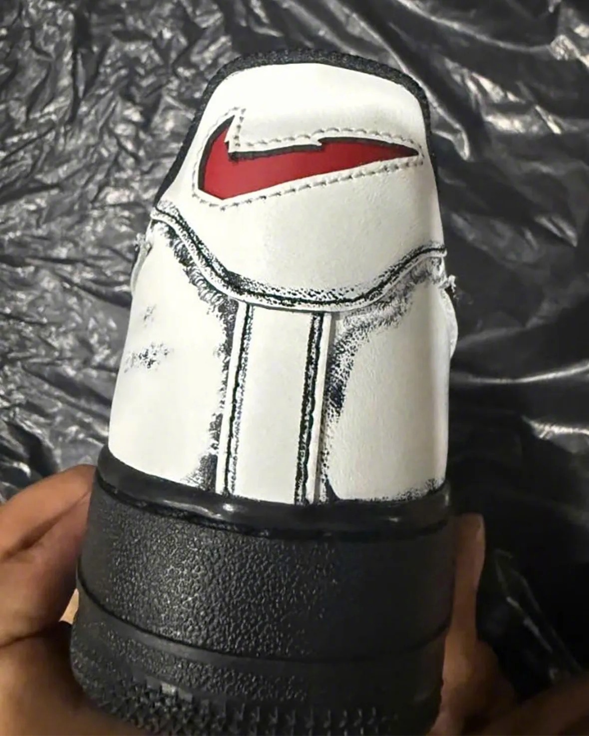 Nike Air Force 1 Low「Ghostface」以《惊声尖叫》中的