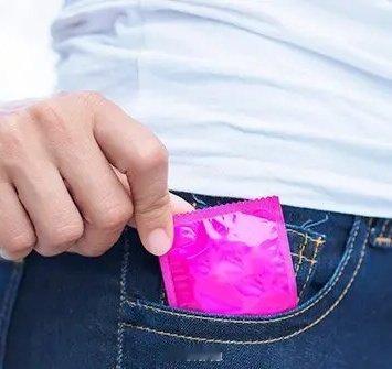 重大消息 - 冬奥会正面临避孕套短缺问题，运动员们在短短三天内就消耗了 10,0