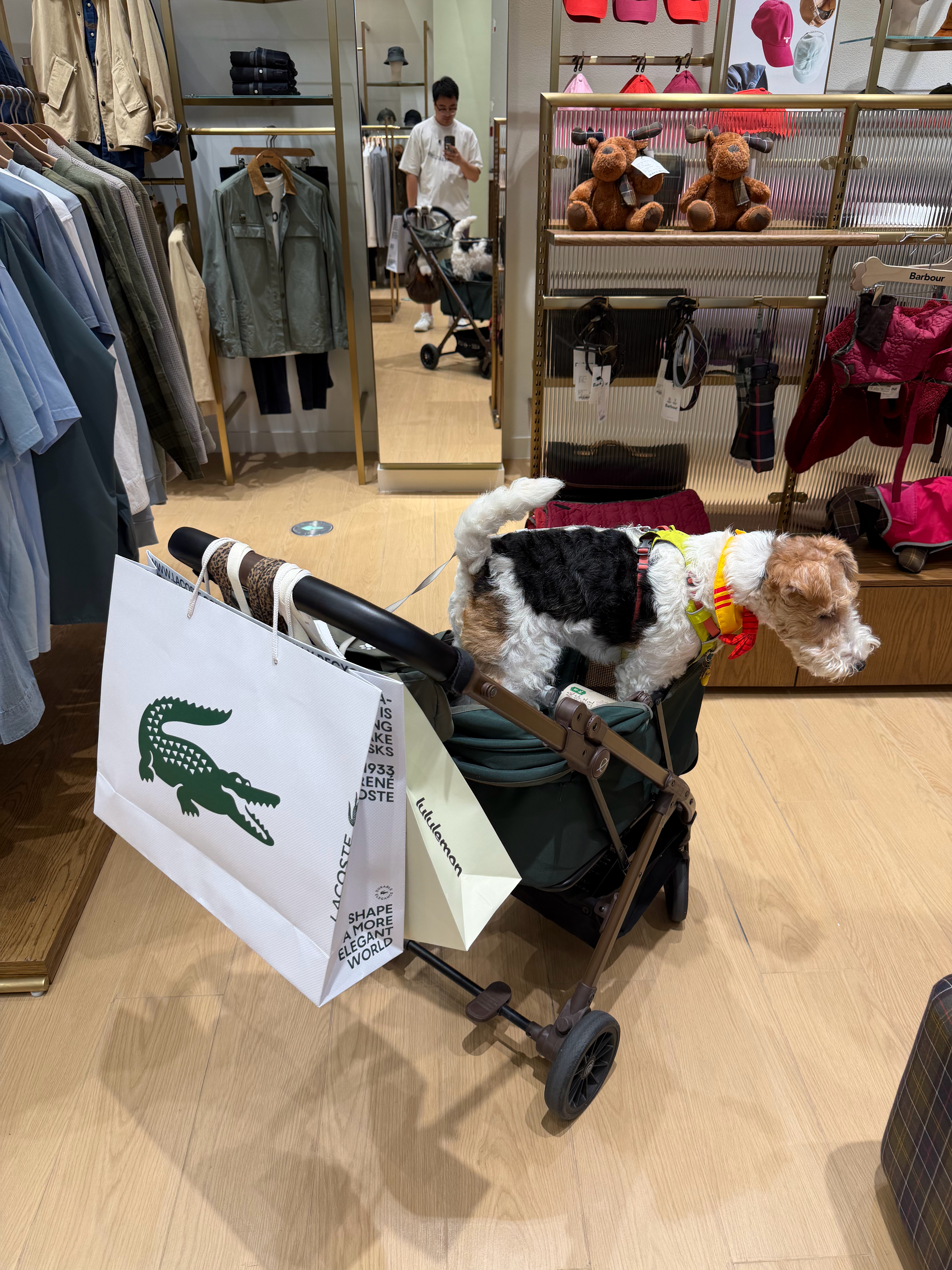 还是推荐大家经常逛线下店，生意都是可以谈的，第一家店买3件衣服分别6折7折8折，