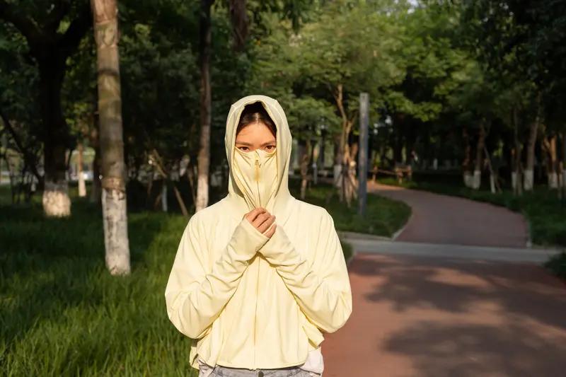炎炎夏日，美女都成了“蒙那丽纱”！