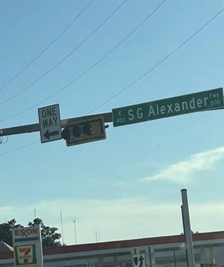 惊讶发现达拉斯街头竟然有这么一条路——SGA