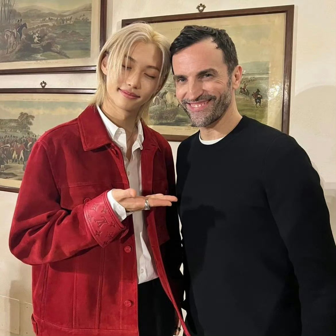 这季时装周新总监也太多了 只有我们尼屹立不倒 ​​​