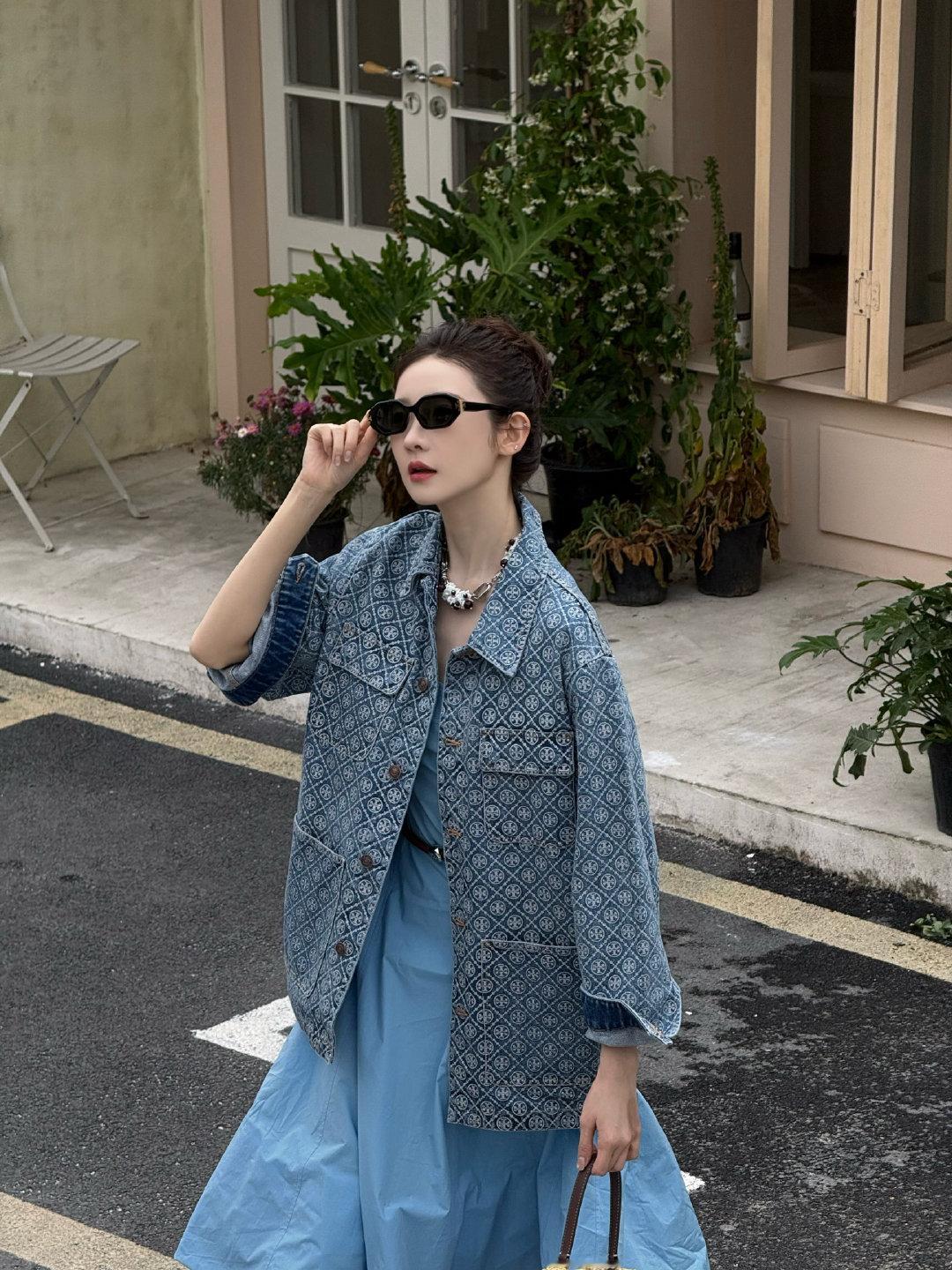 张艺凡冷白皮 张艺凡白到我近视都好了 这皮肤是牛奶里泡大的吧？冷白皮自带柔光效果