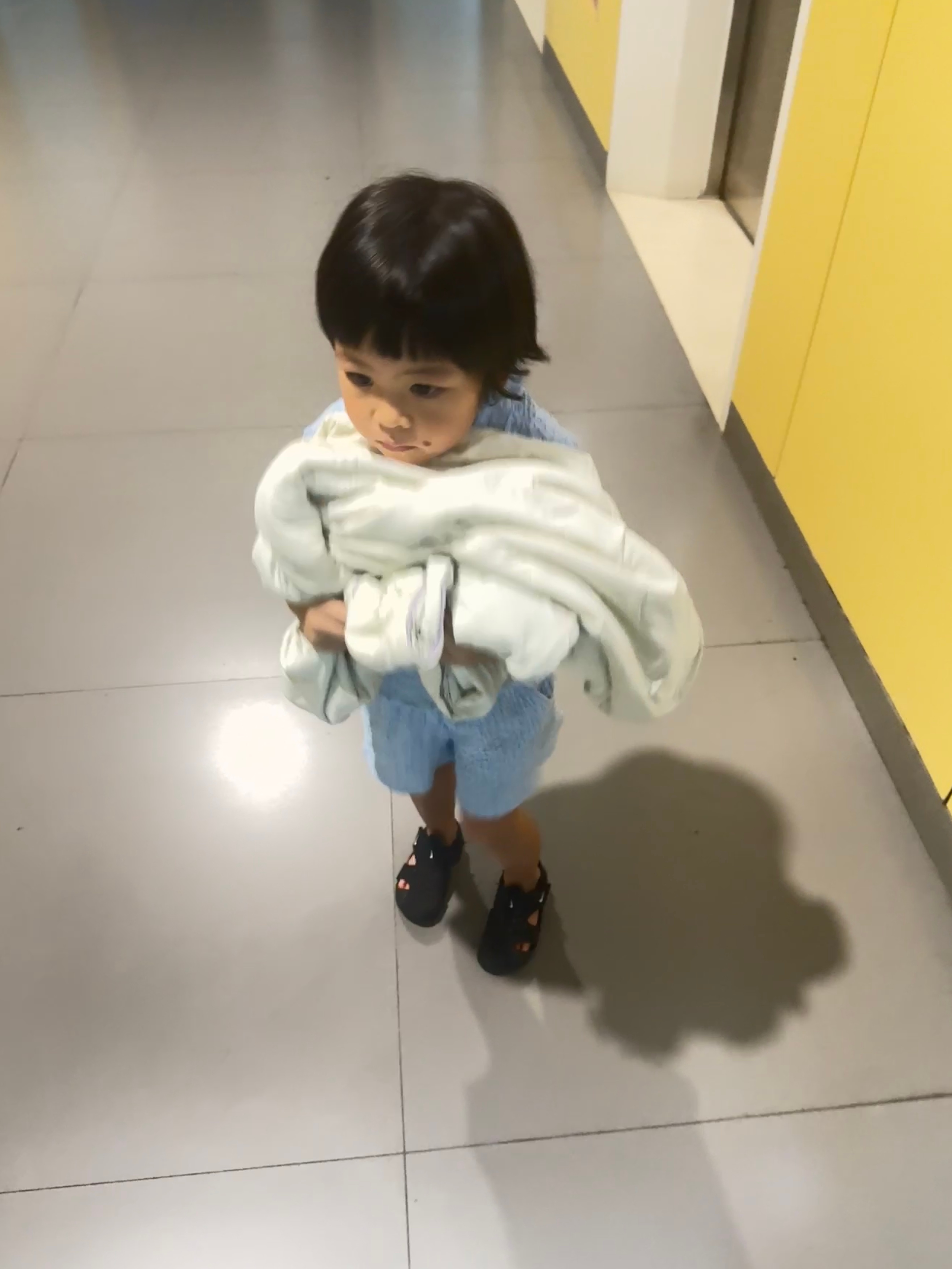 来医院了，她咳嗽快好了，但鼻塞一直没好来看看耳鼻喉 
