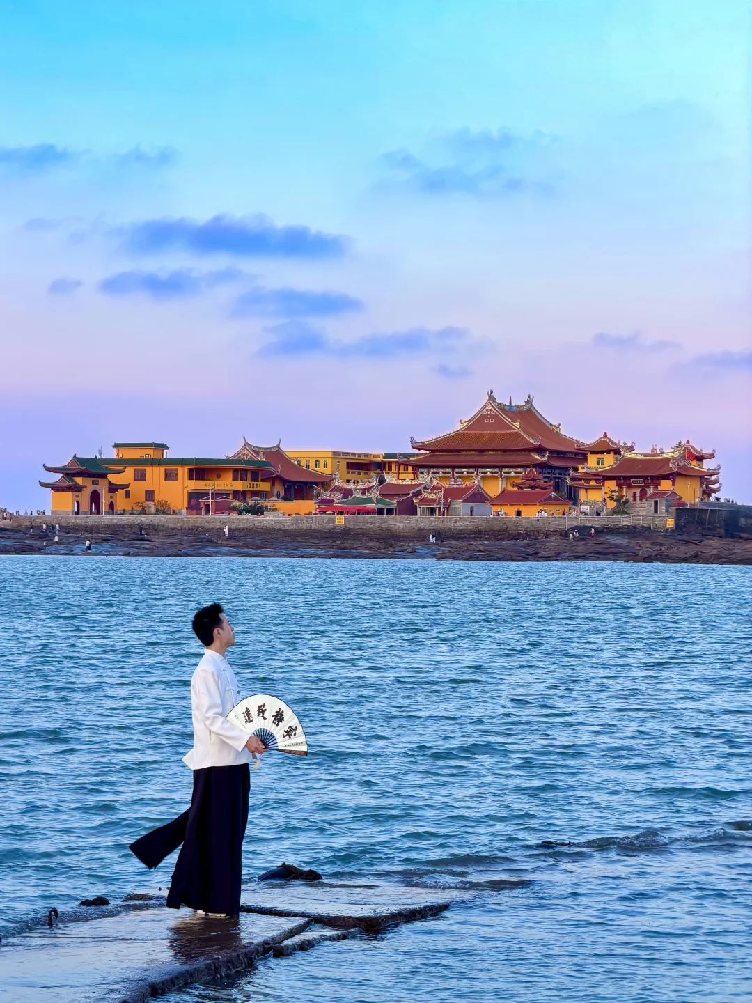 我会反复爱上，这座半城烟火半城仙的古城