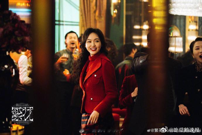 85 花演技与颜值双在线颜值亮眼让人过目不忘，演技在角色中沉淀升华，85 花用一