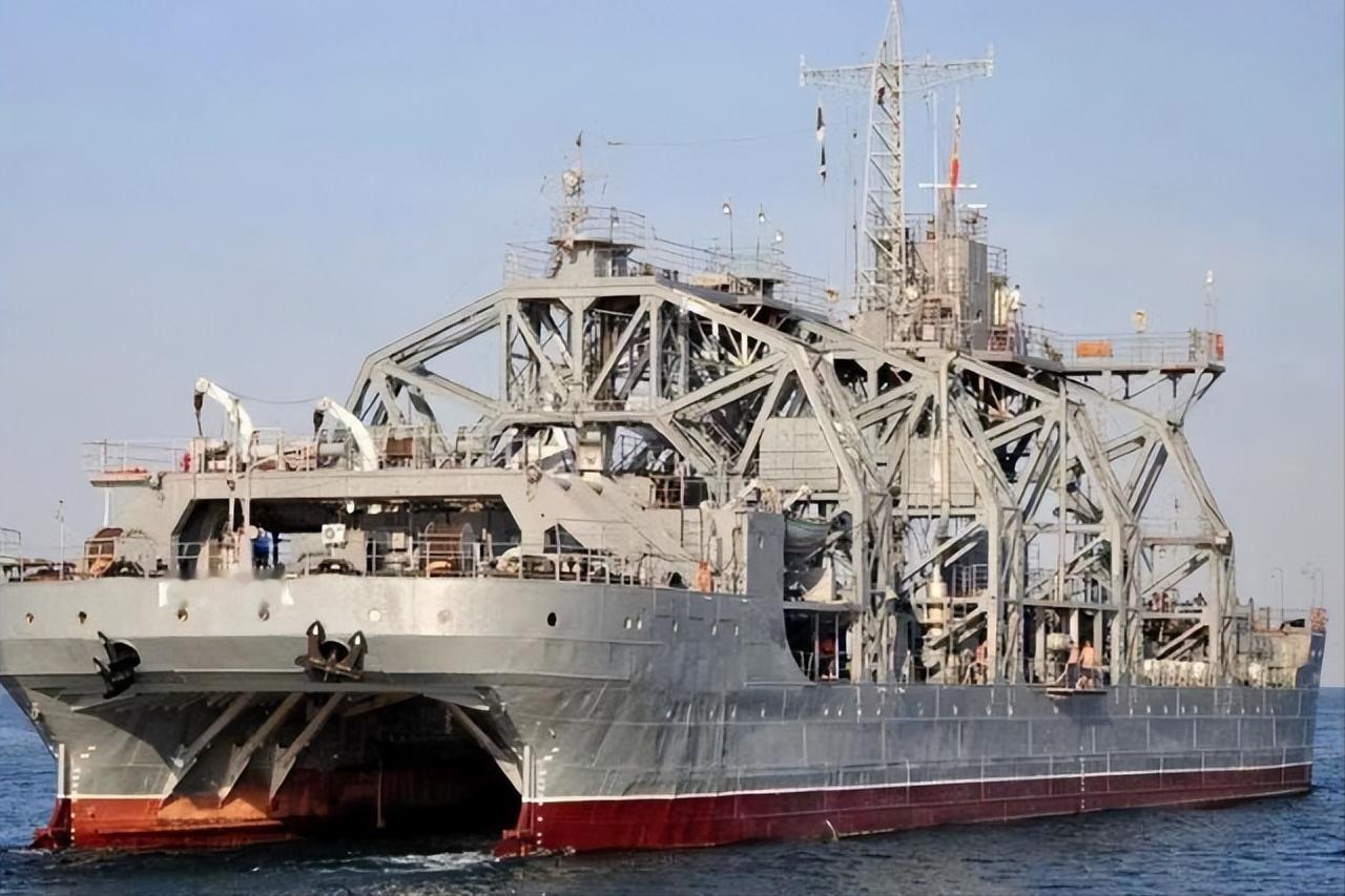 这次应该双方都很懵！瑞典扣押了1艘俄罗斯货轮，突然发现，这是从朝鲜运输武器弹药，