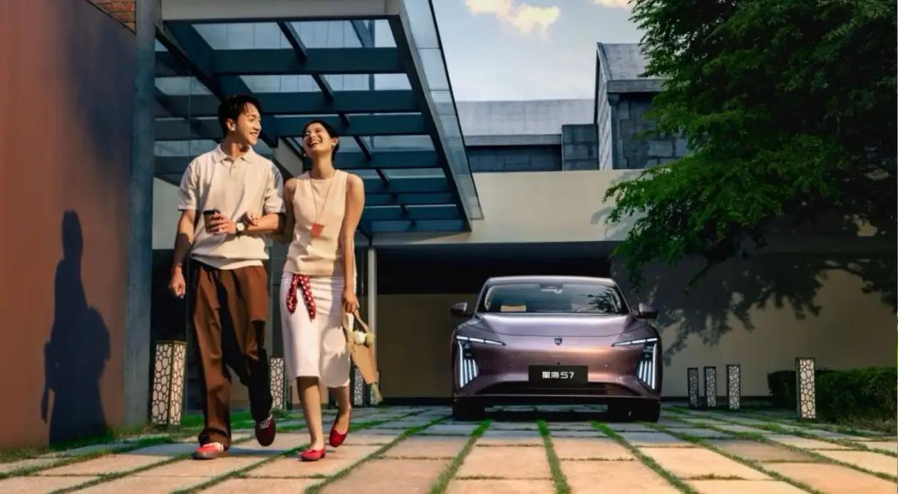 不管你信不信，2026年将出现八大现象：

1、钱会越来越不好挣。

2、疾病会