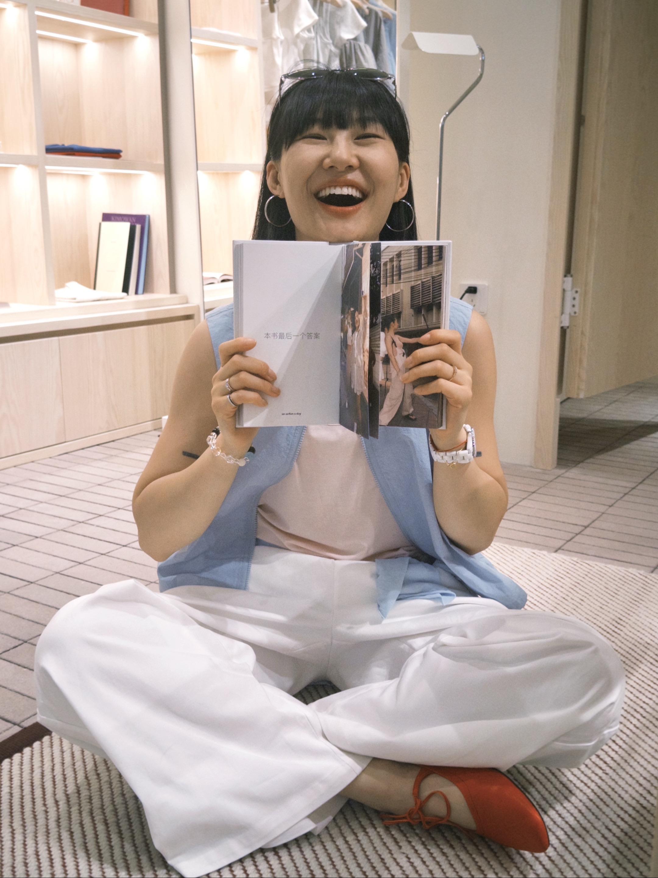 别人开新店，你这么开心干嘛 因为是AAAD开的，啊！ 就跟回了快乐老家...