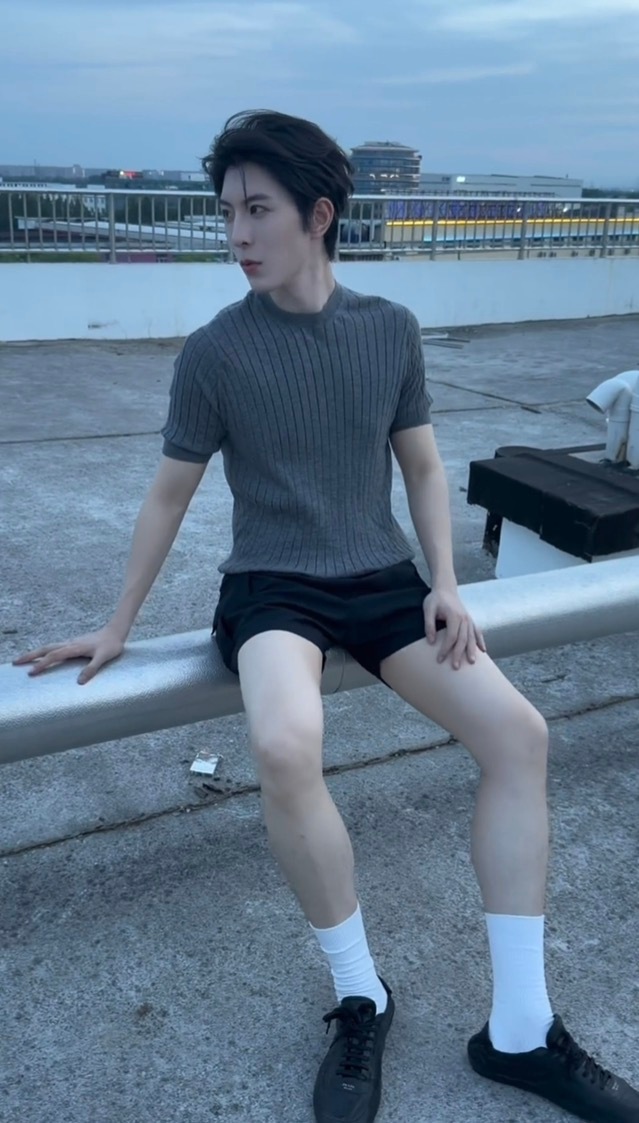 妈妈的白腿又长又直