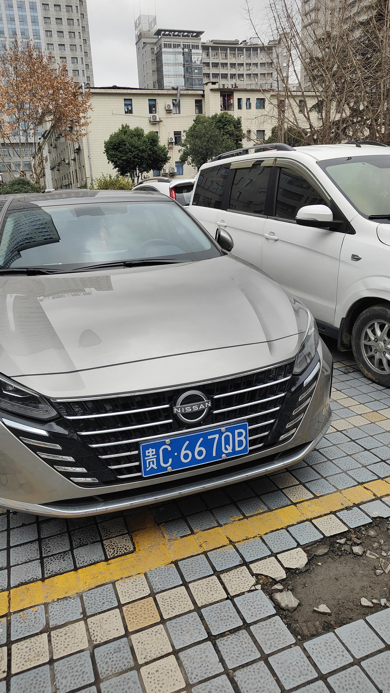 日产天籁和大众迈腾
到底那个好？