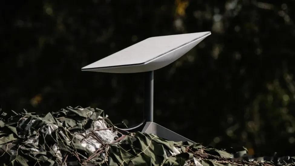 刚刚听我同事谈起的一件事。据说美国正考虑给伊朗的抗议者们提供星链上网服务。这听起