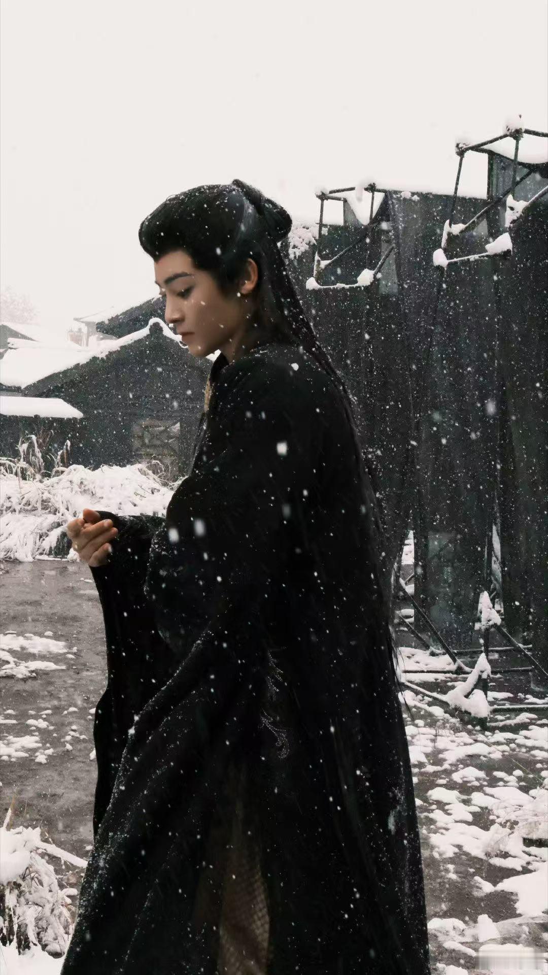 侯明昊演技 纪伯宰的反差萌让侯明昊的演技大放异彩，那份从冷酷到憨娇的变化，真心佩