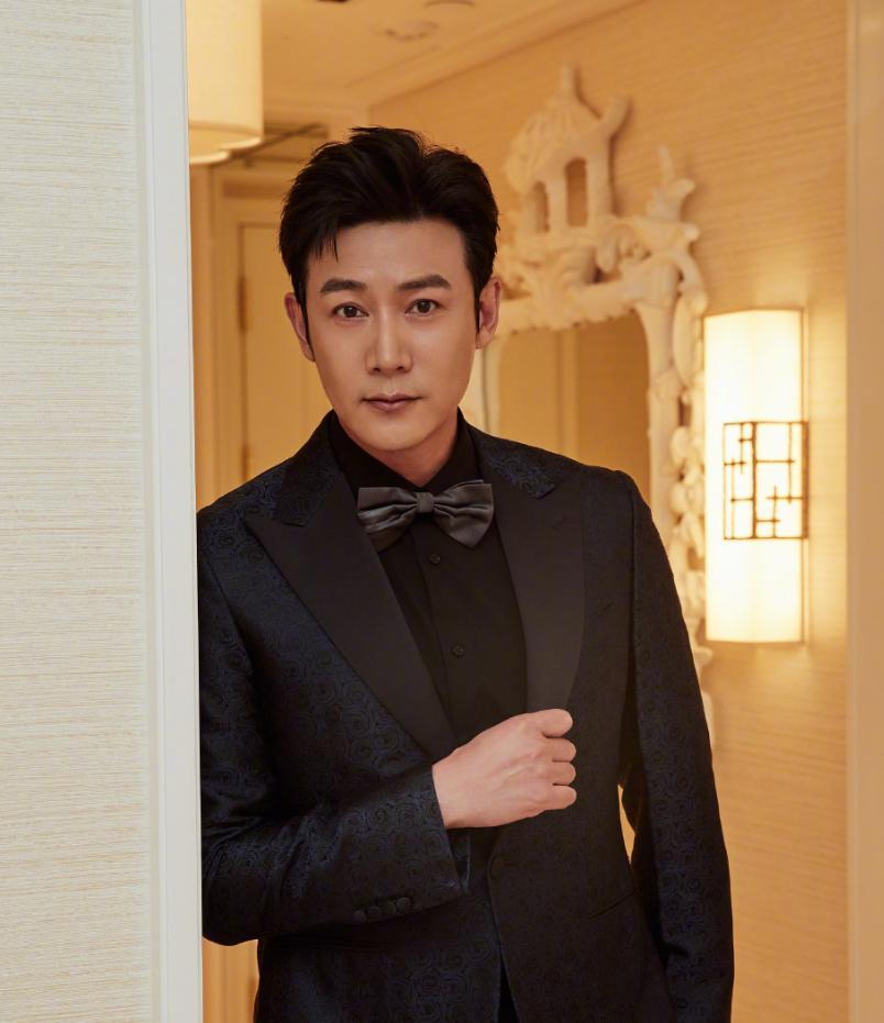 陆毅说：“如果女儿男友上进但家境普通，我会反对两人交往。因为我觉得门当户对很关键