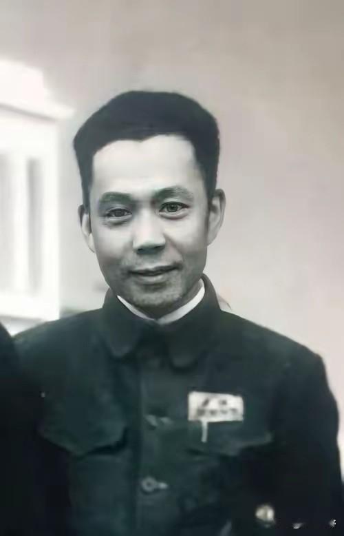 1984年，开国少将孔俊彪回乡，执意寻找烈士卢林根后人
 
1984年，开国少将