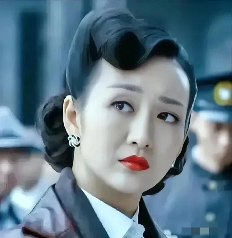 杨幂演技不输王鸥，这次1944的惨败原因只有一个。当年《伪装者》王鸥才30岁，现