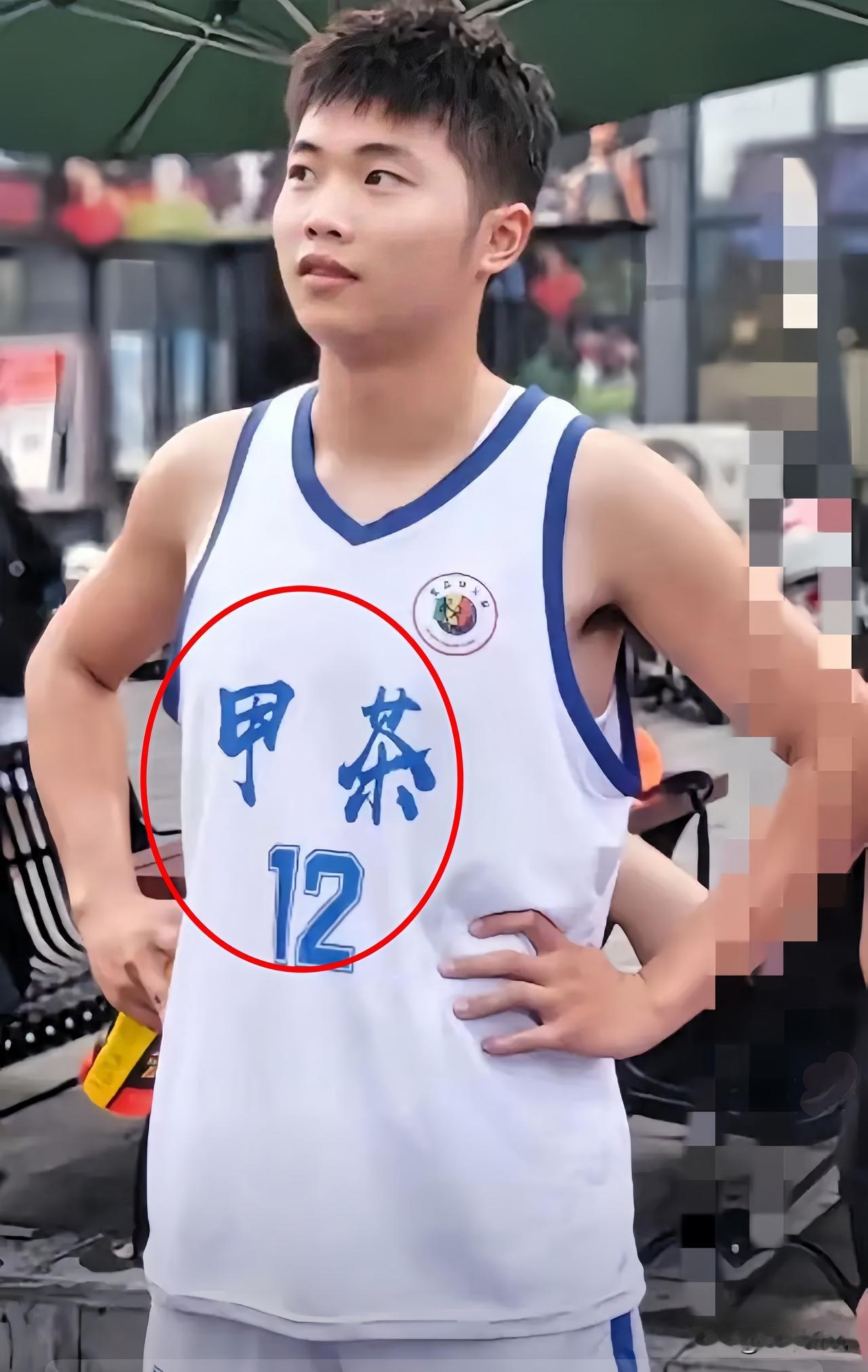 人命关天，
这半小时的延误，
难道不该有人给个交代吗？

我越想越难受。佳豪才2