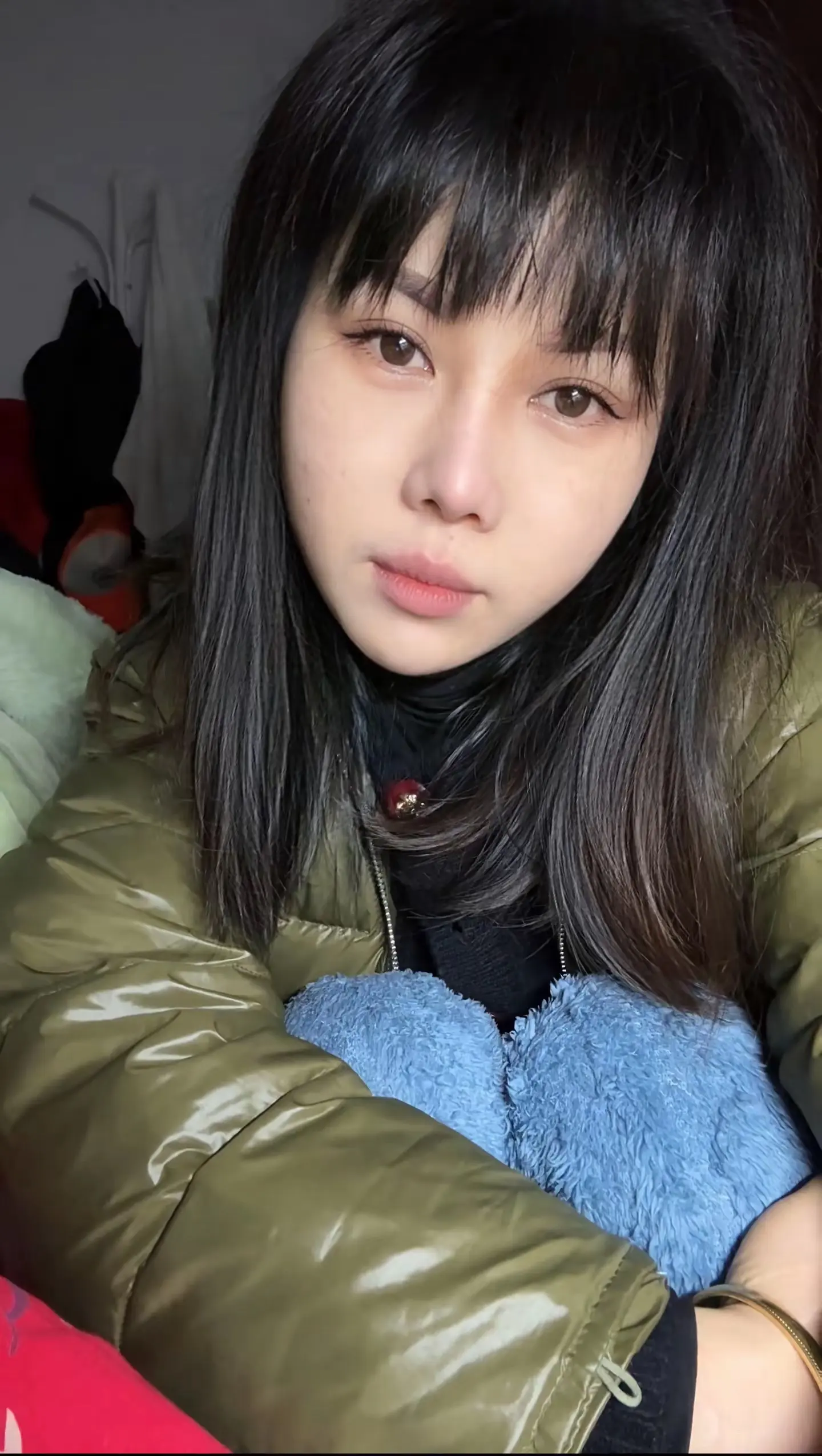 老公外地打工，我留守陪读，一年见不上几次，回来也是住两天就走了，你挣钱...