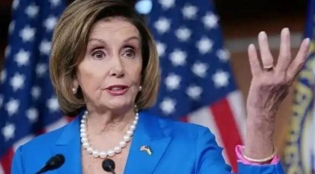 美国打伊朗后，佩洛西发话了，她说特朗普对伊朗动武，是开启了一场不必要的战争，不光