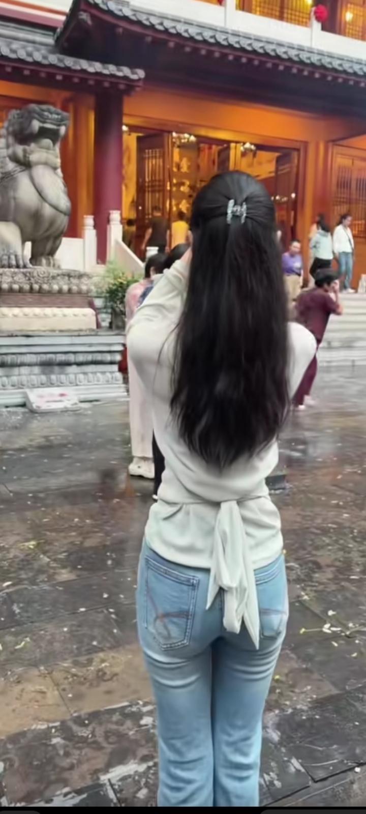 成年人的世界偶尔疲惫、偶尔迷茫，但永远不要丢掉心底的甜。生活难免有琐碎的烦恼、突