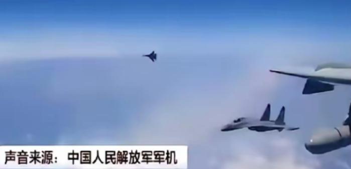 美国飞行员发现一个百思不得其解的怪象，每次中国战机伴飞，既不是歼16、也不是歼2