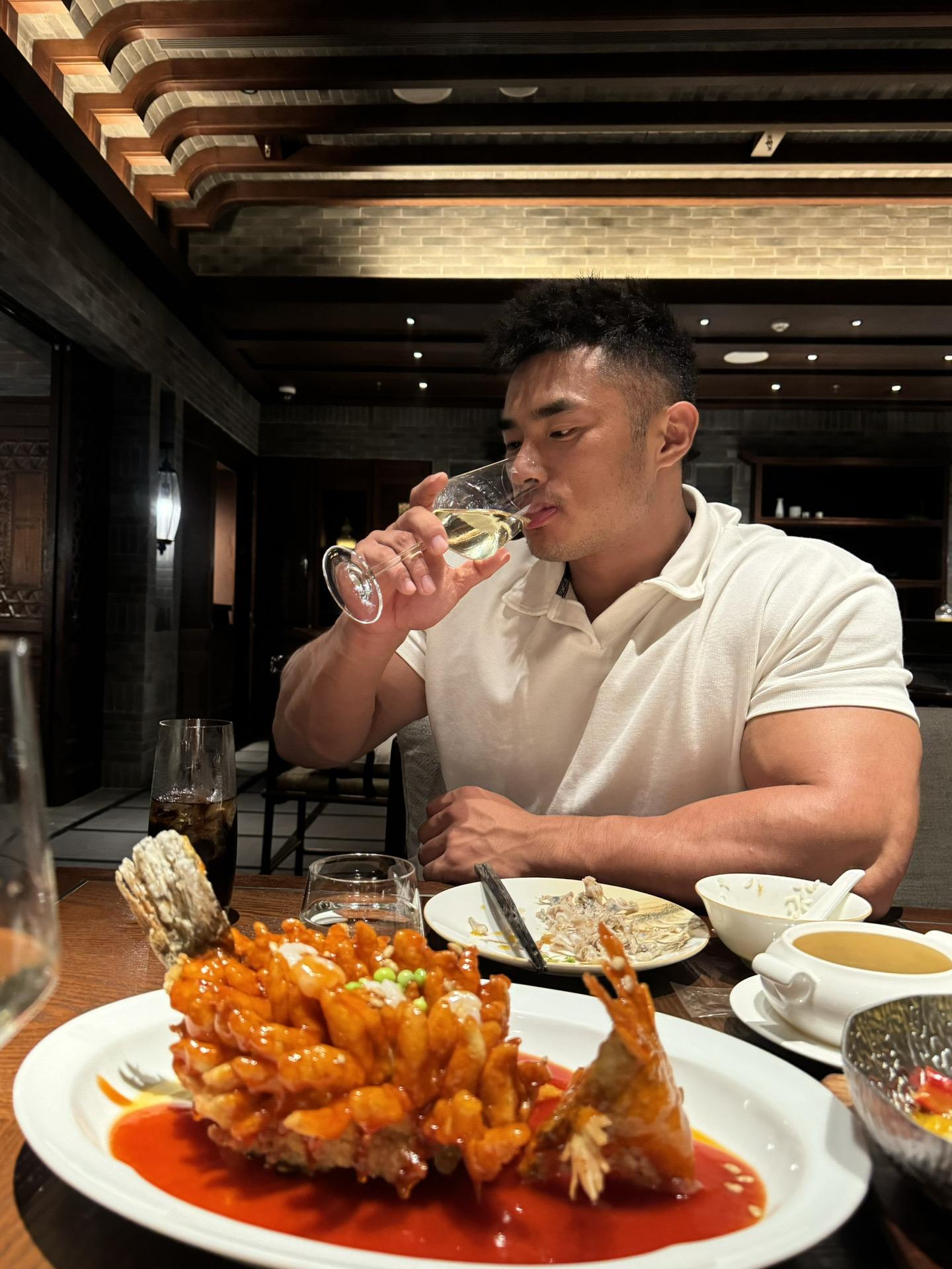 今年的最后一杯酒 还有十天开始备赛了